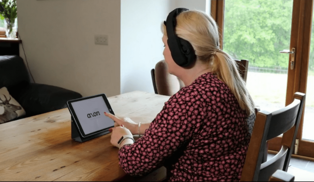 Maria using EEG Axon headset
